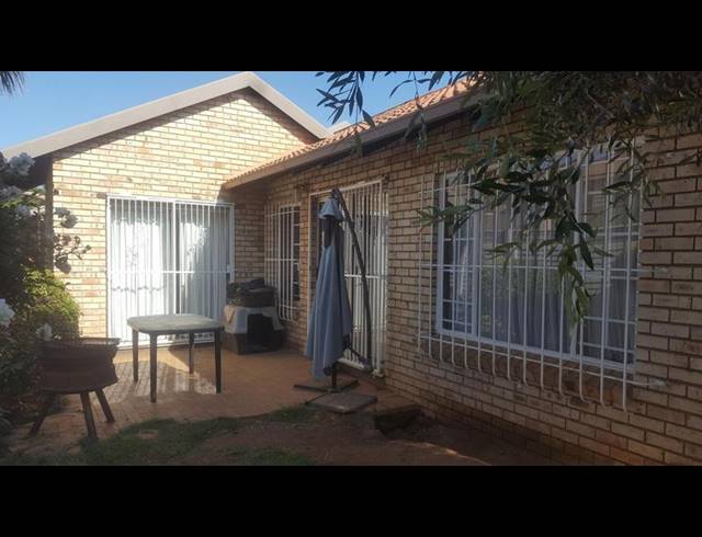 2 BEDROOM PROPERTY TO RENT IN BRENTWOOD